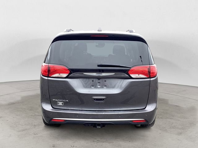 Used 2020 Chrysler Pacifica Touring-L Plus image 4