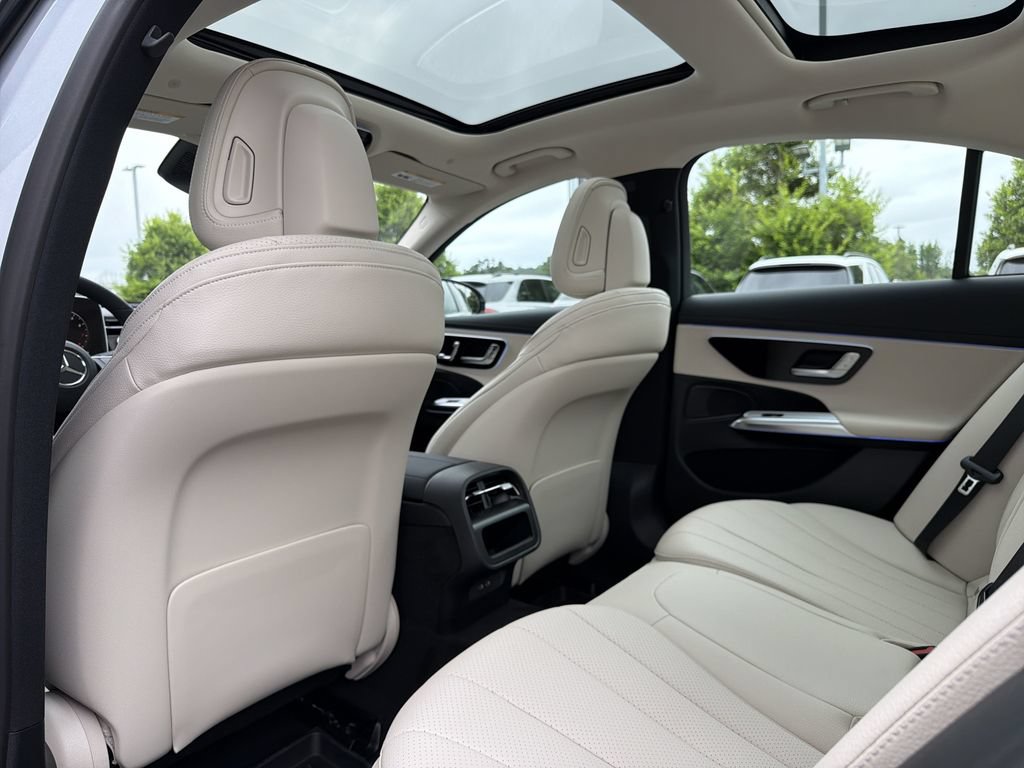 New 2026 Mercedes-Benz E 350 4MATIC Sedan image 12