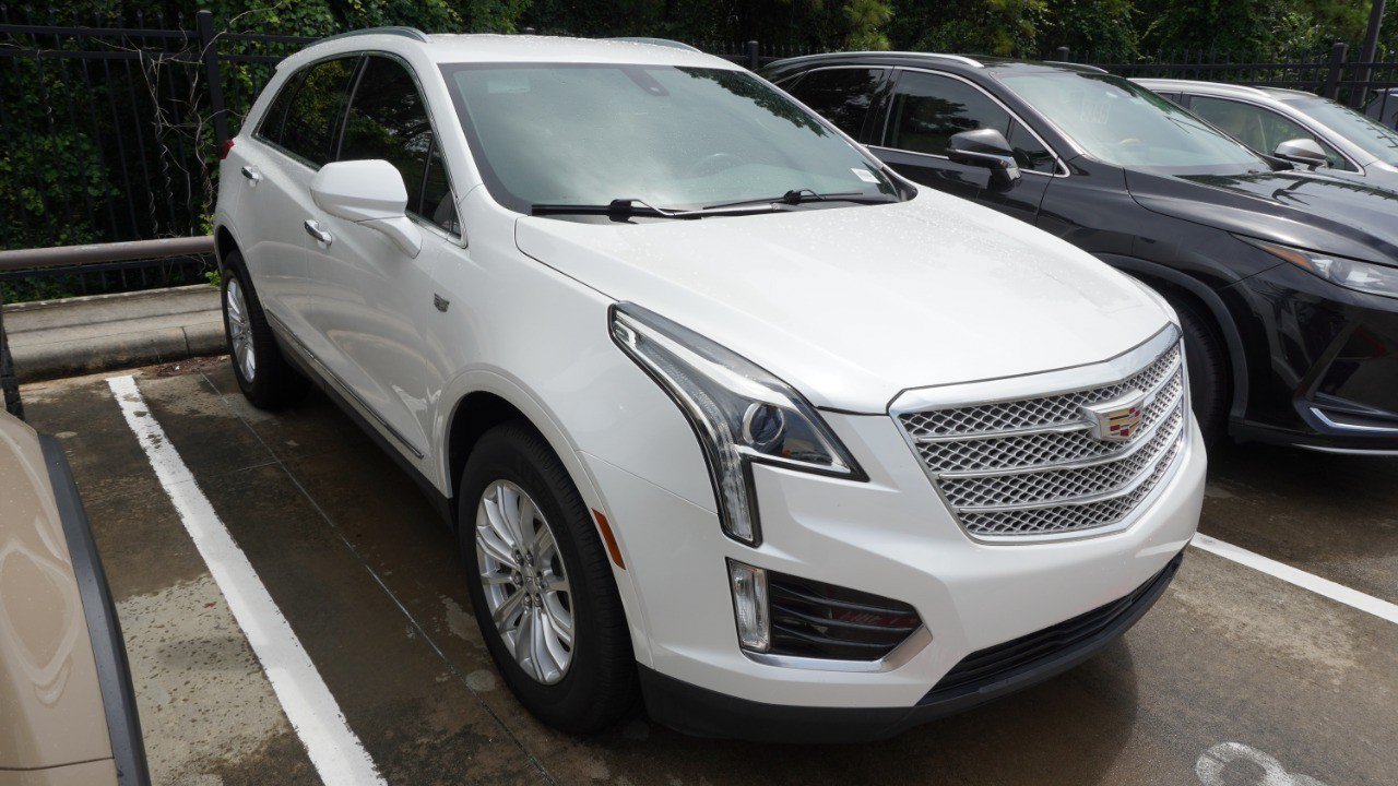 Used 2018 Cadillac XT5 FWD image 3