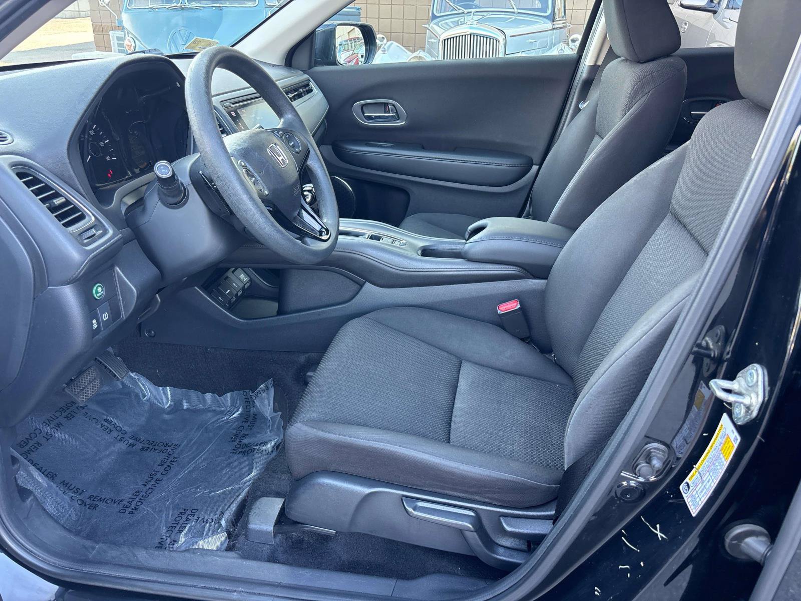 Used 2018 Honda HR-V EX image 9