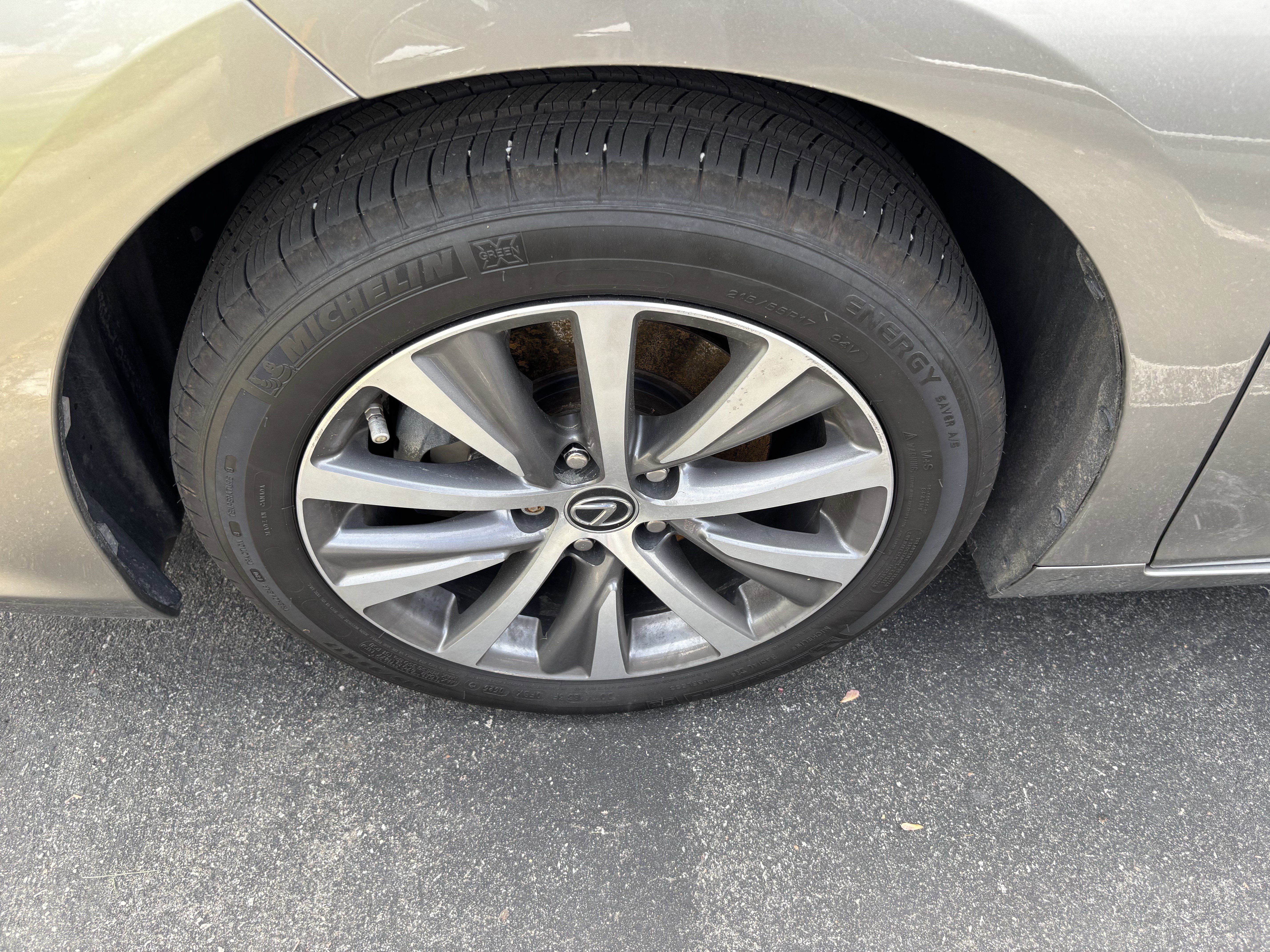 Used 2021 Lexus ES 300h w/ Premium Package image 13