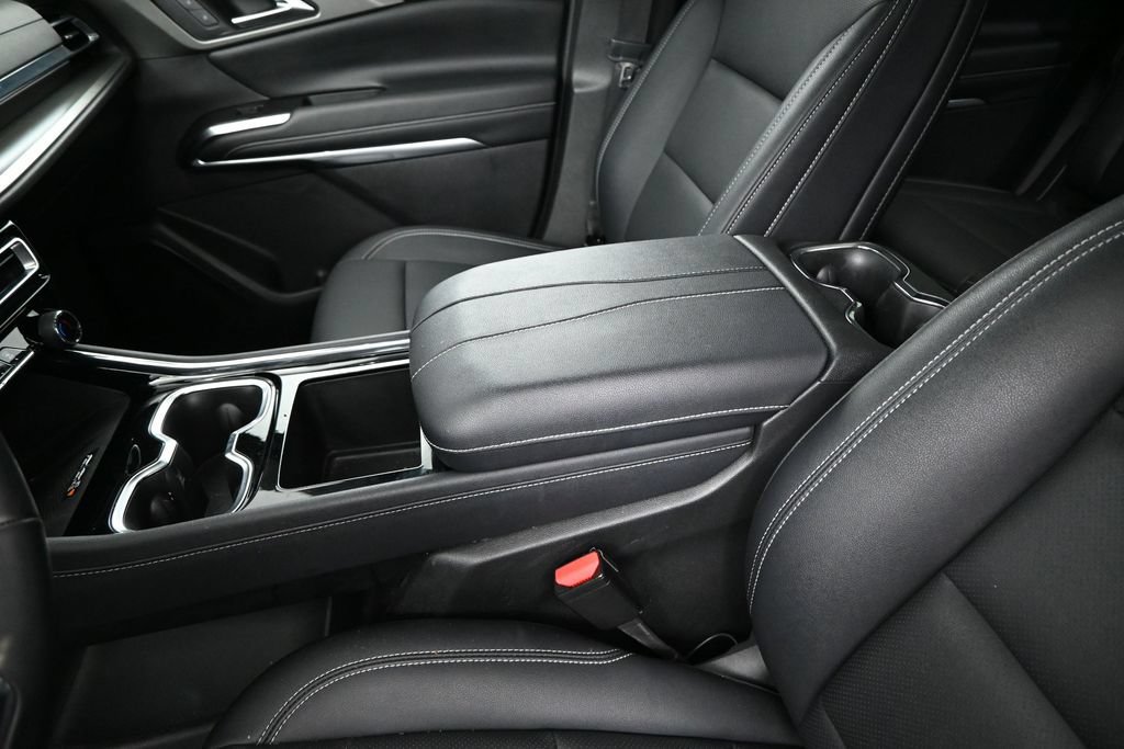 Used 2025 Chevrolet Traverse LT AWD/4WD image 10