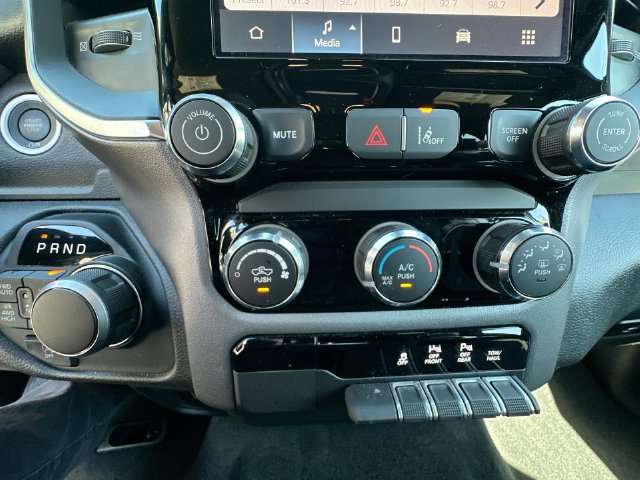 Used 2025 RAM 1500 Big Horn AWD/4WD image 18