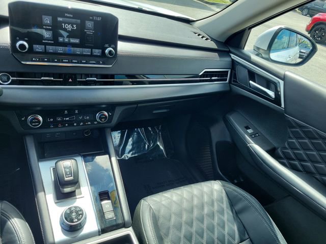 Used 2023 Mitsubishi Outlander SEL 40th Anniversary AWD/4WD image 18