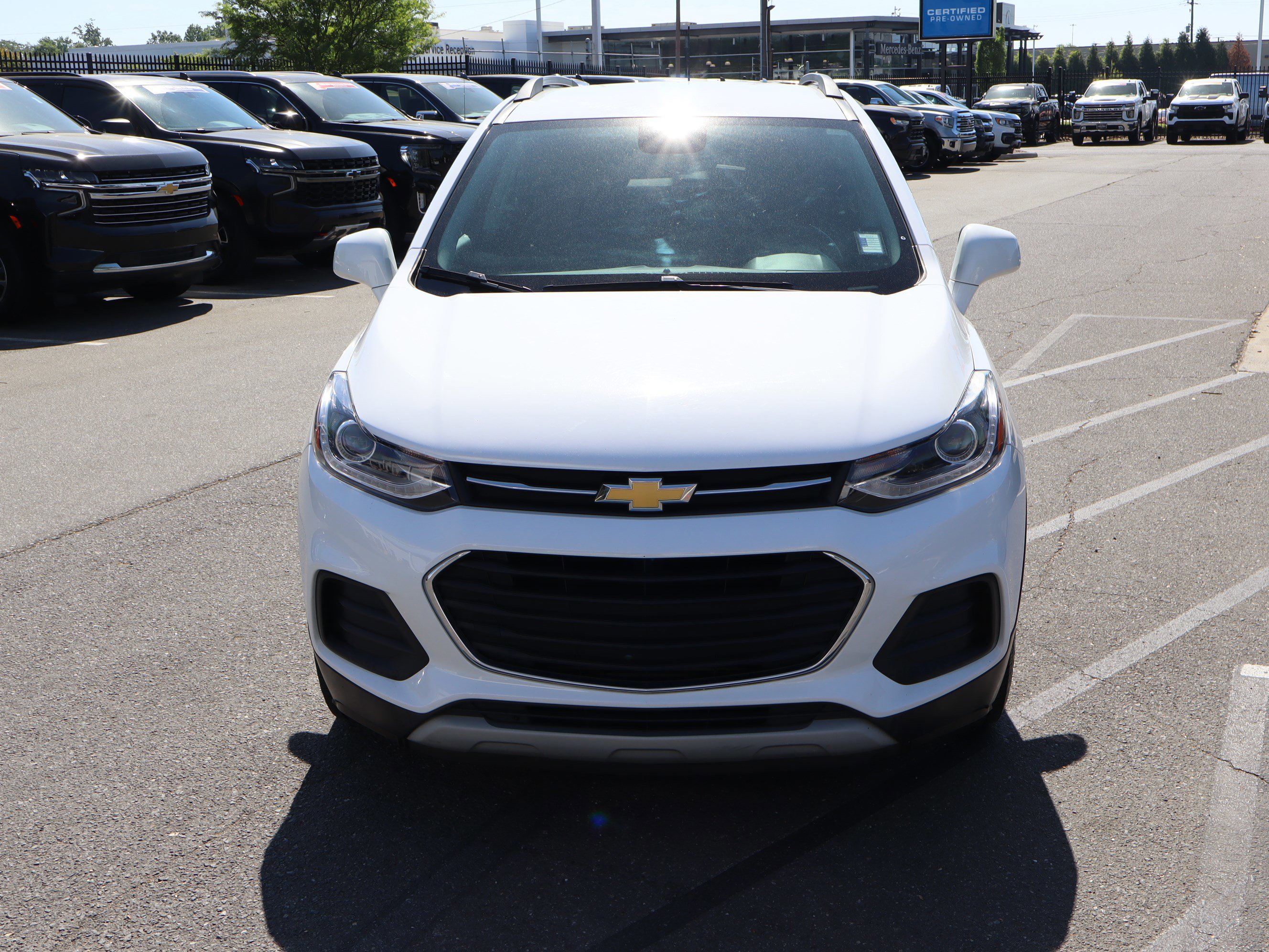 Used 2018 Chevrolet Trax LT w/ LT Convenience Package image 3
