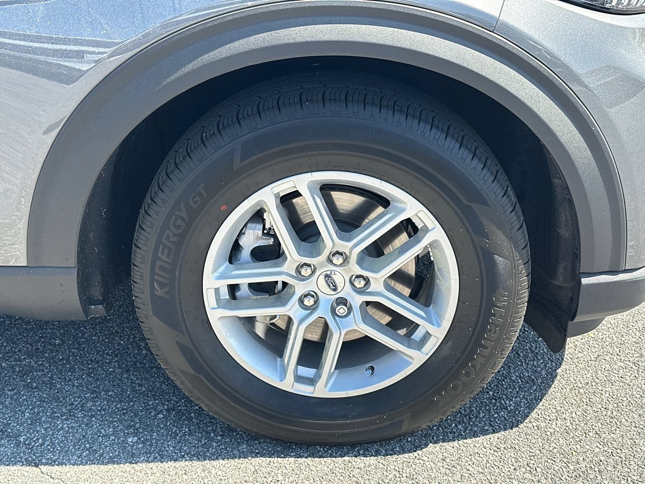 New 2026 Ford Explorer Active w/ Active Comfort Package RWD image 12
