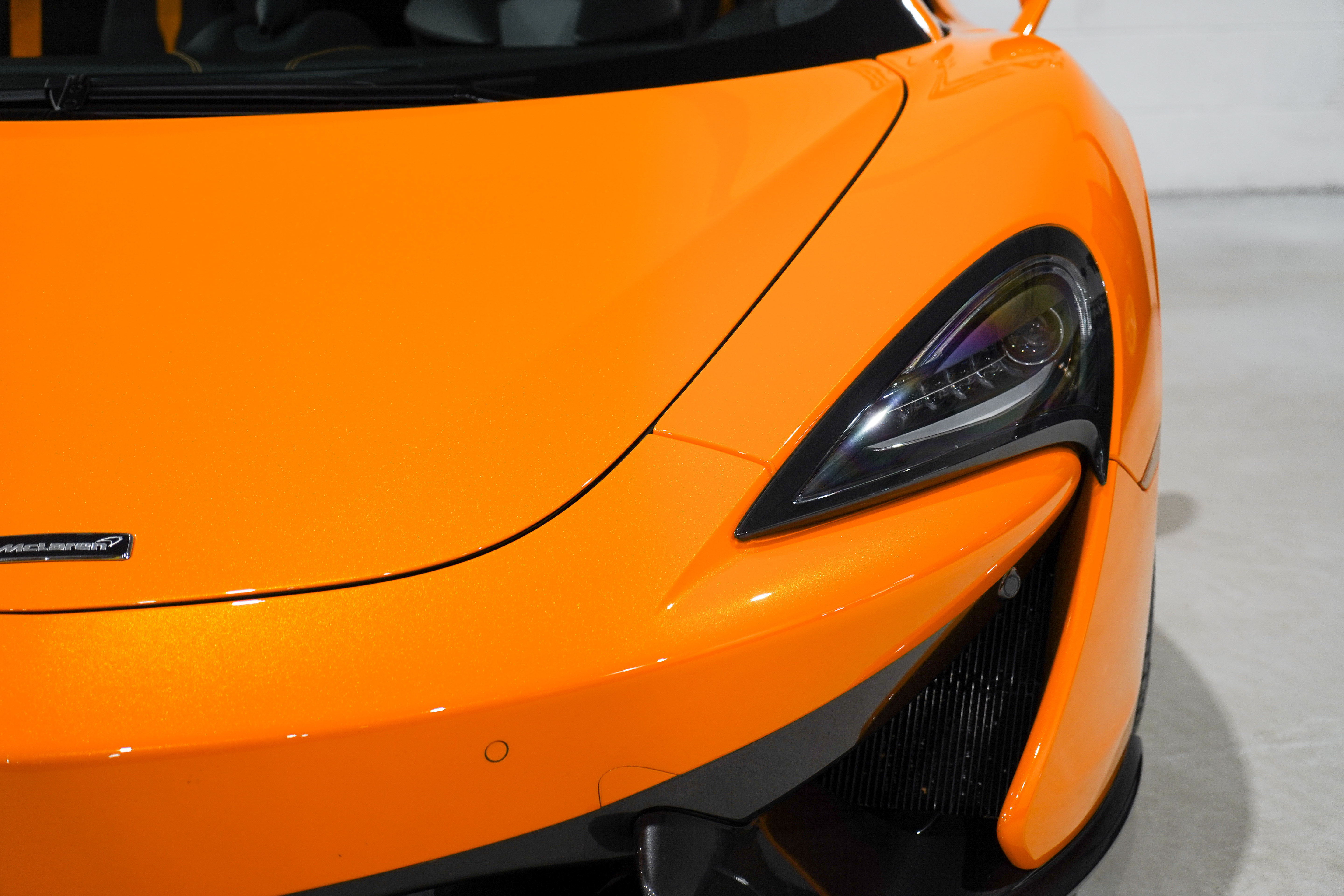 Used 2017 McLaren 570S Coupe RWD image 31