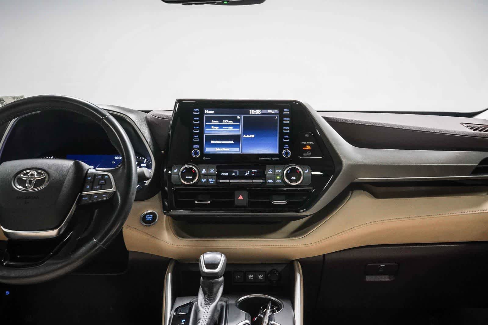 Certified 2020 Toyota Highlander XLE image 14