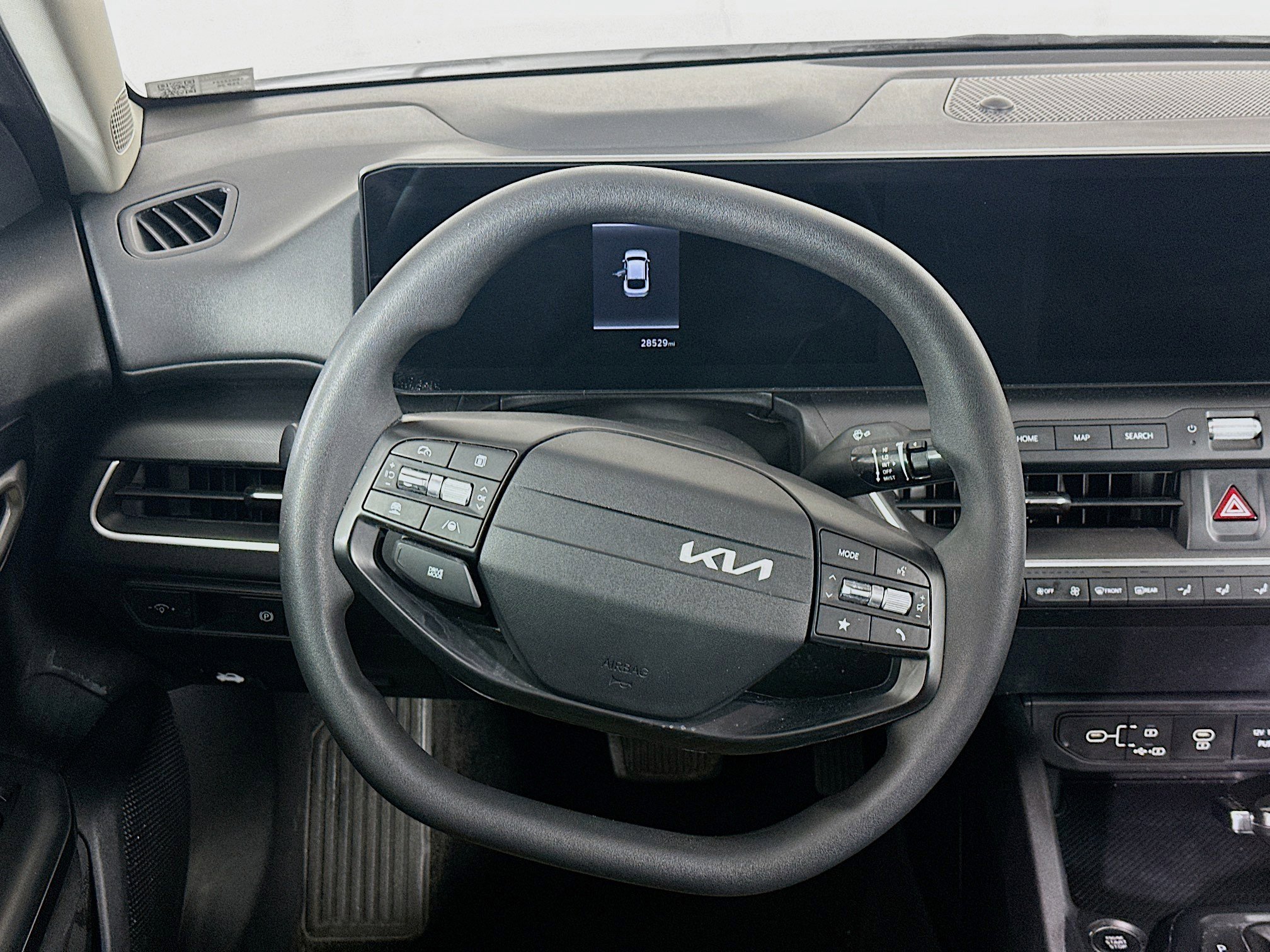 Used 2025 Kia K4 LXS image 18