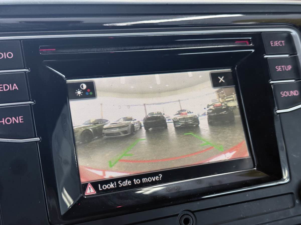 Used 2017 Volkswagen Beetle 1.8T Classic image 46