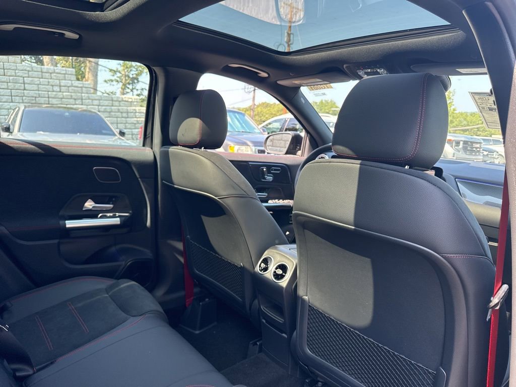 New 2026 Mercedes-Benz GLA 35 AMG 4MATIC image 34