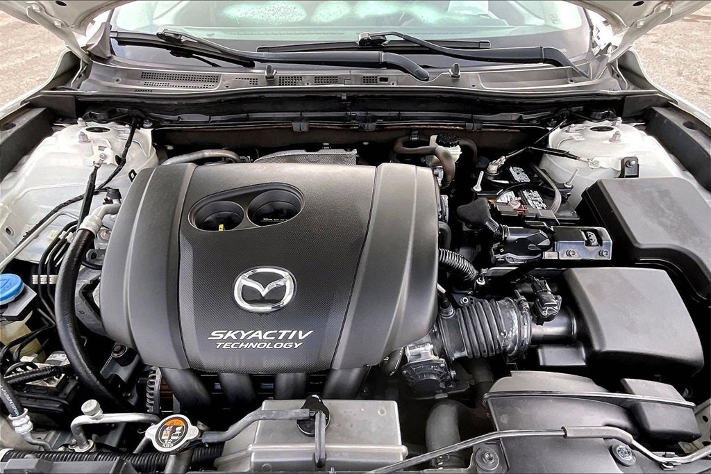 Used 2017 MAZDA MAZDA3 Grand Touring image 31