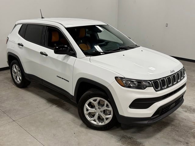 Used 2024 Jeep Compass Sport AWD/4WD image 36