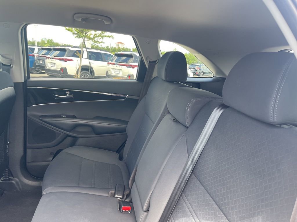Used 2018 Kia Sorento L image 23