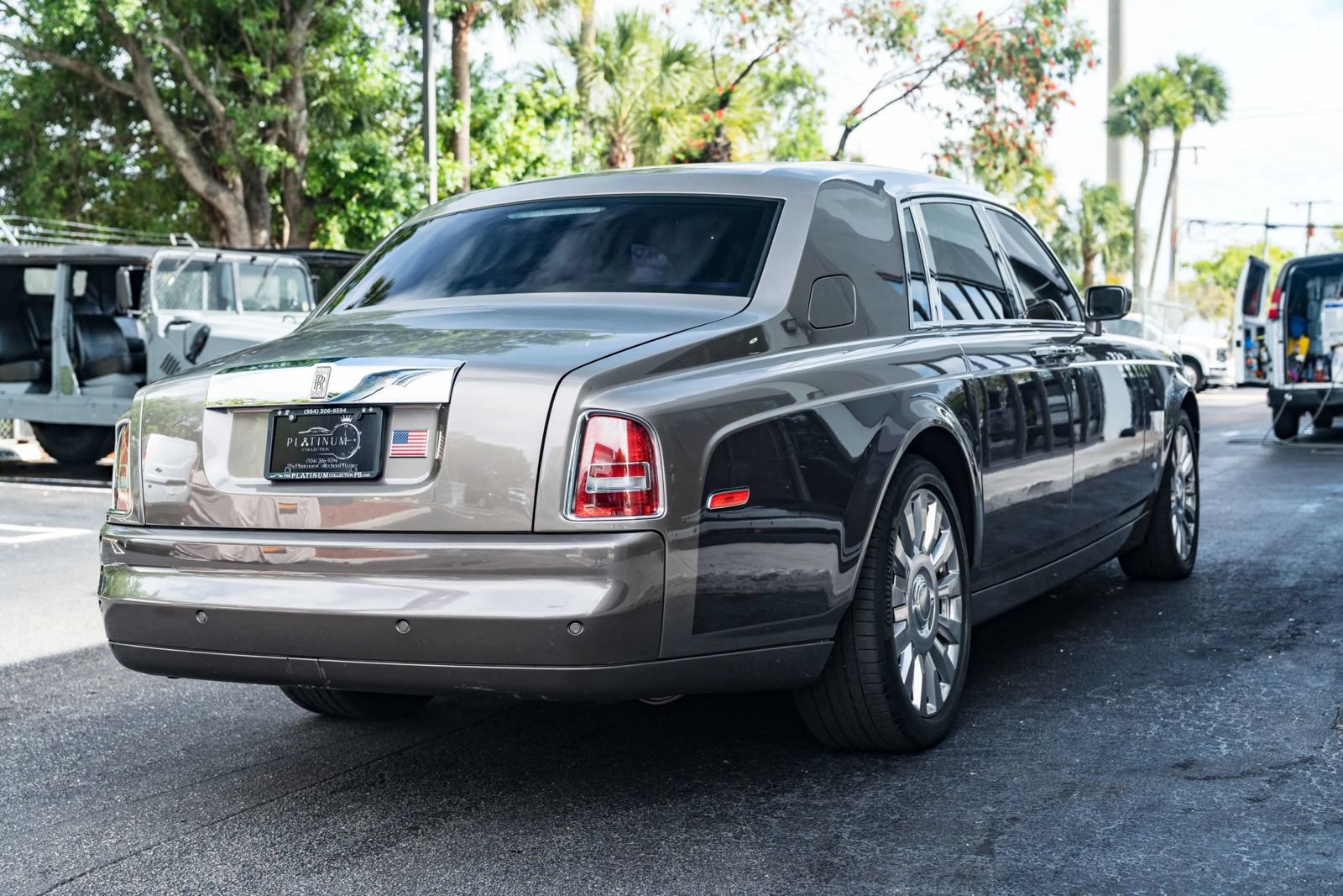 Used 2004 Rolls-Royce Phantom Sedan RWD image 12