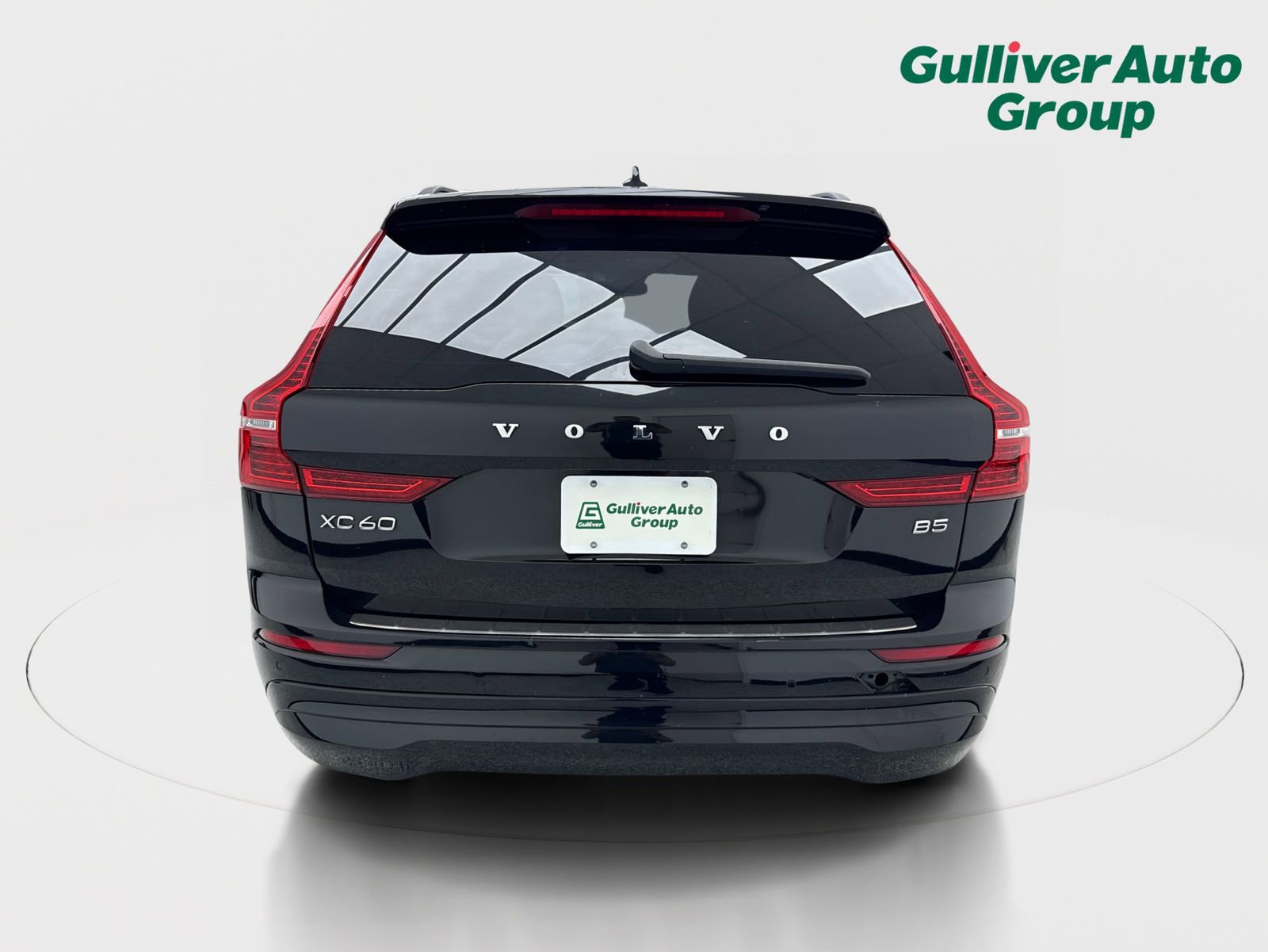 Used 2022 Volvo XC60 B5 Momentum w/ Protection Package Premier FWD image 7