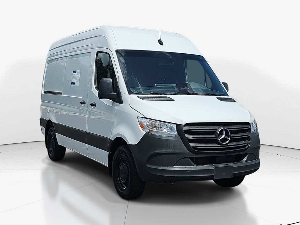 Used 2025 Mercedes-Benz Sprinter 2500 image 3