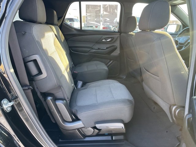 Used 2023 Chevrolet Traverse LT image 15
