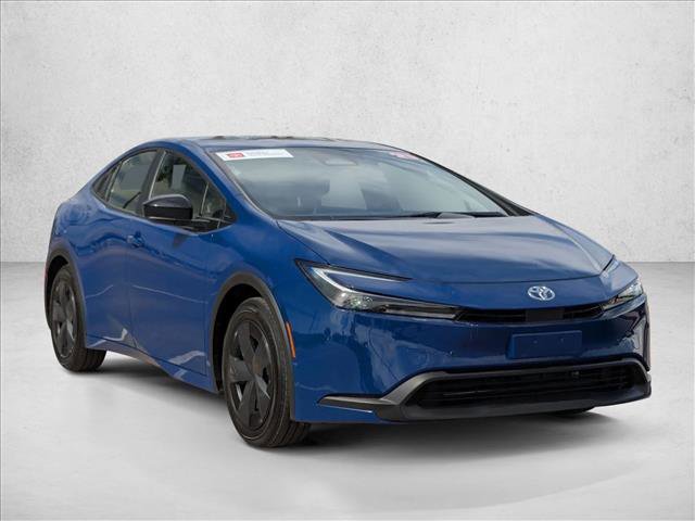 Used 2023 Toyota Prius LE image 3