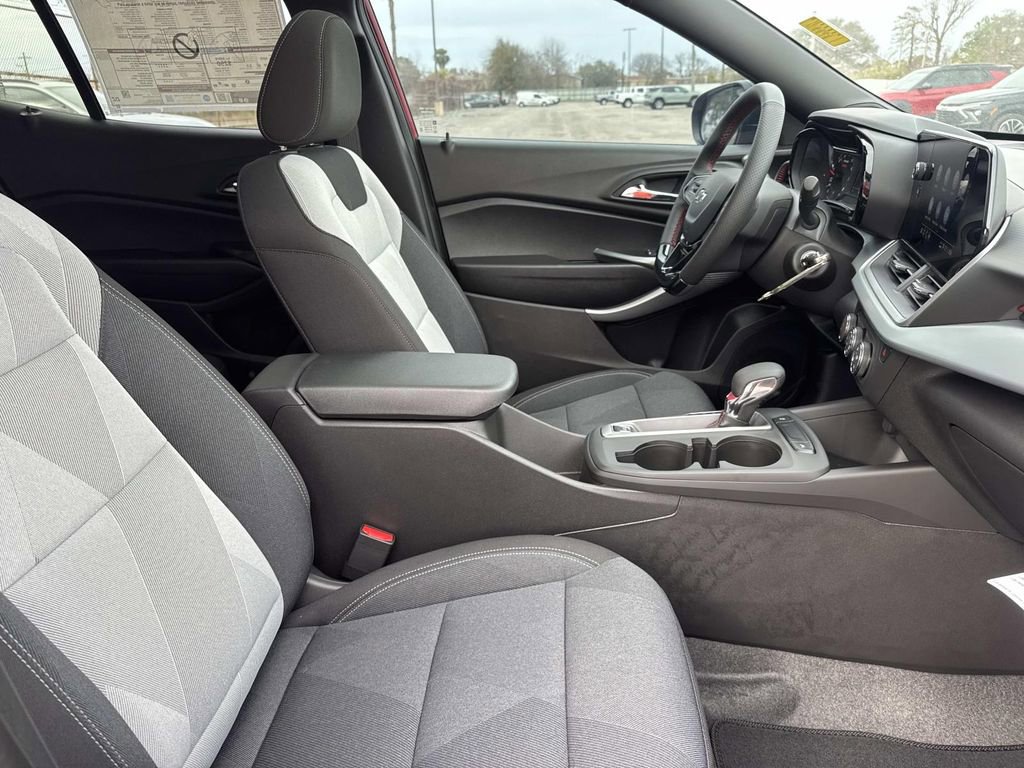 New 2026 Chevrolet Trax RS w/ Sunroof Package FWD image 12