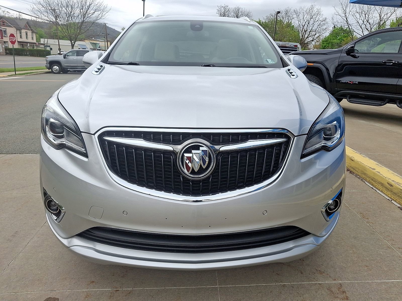 Used 2019 Buick Envision Premium AWD/4WD image 2
