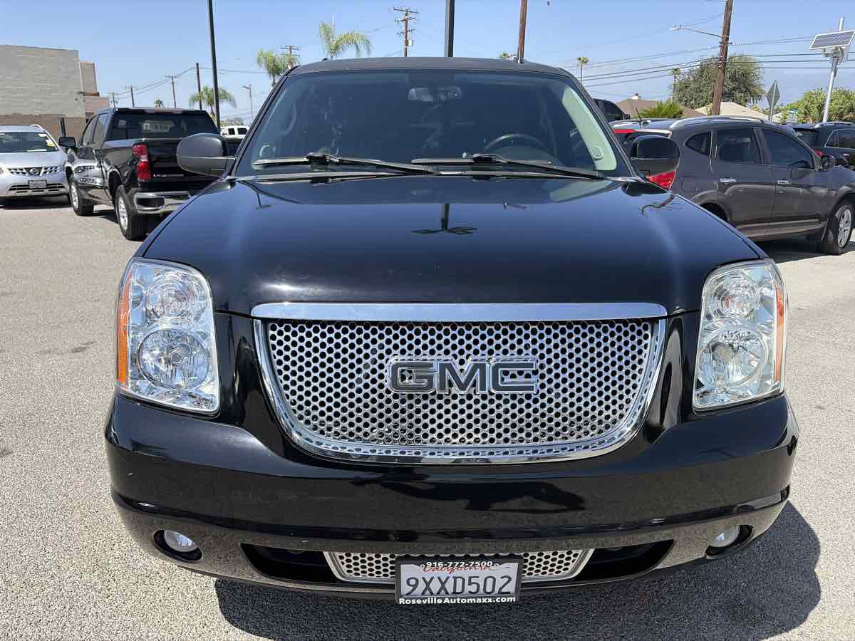 Used 2014 GMC Yukon Denali AWD/4WD image 5