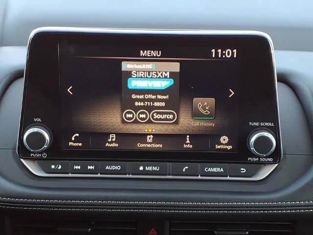 Used 2024 Nissan Rogue S AWD/4WD image 14