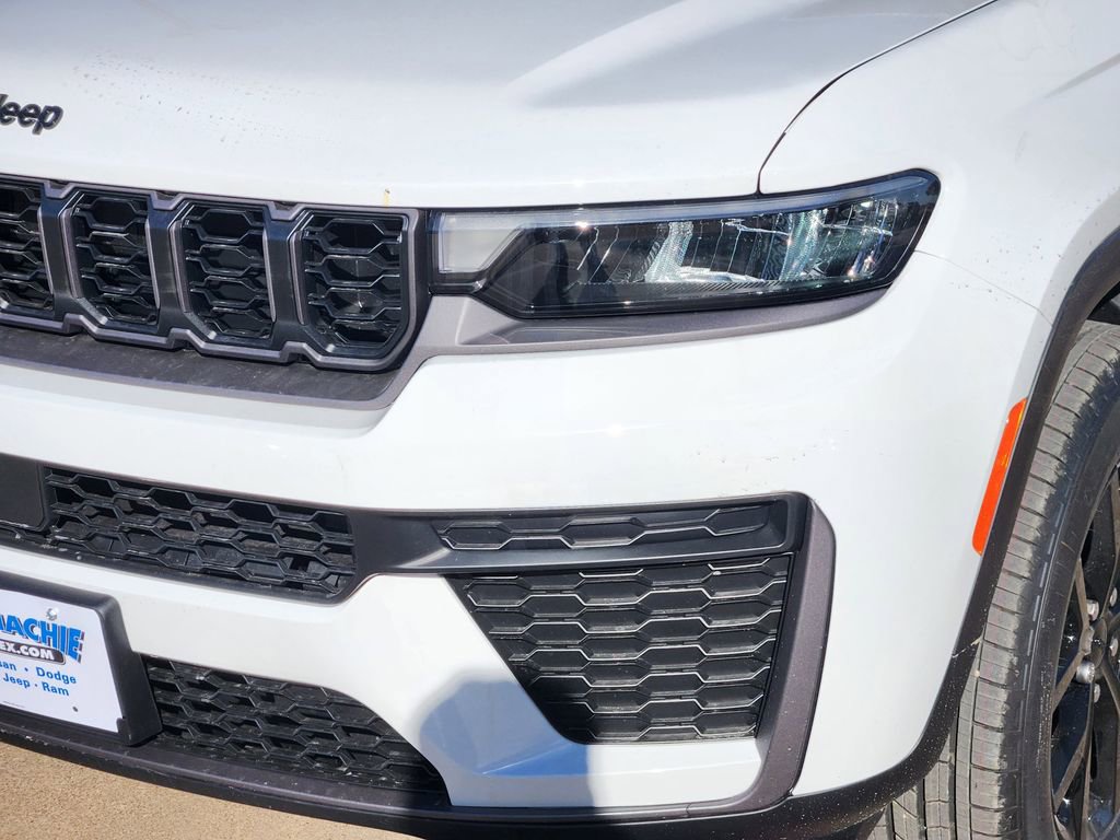 New 2026 Jeep Grand Cherokee Altitude RWD image 5