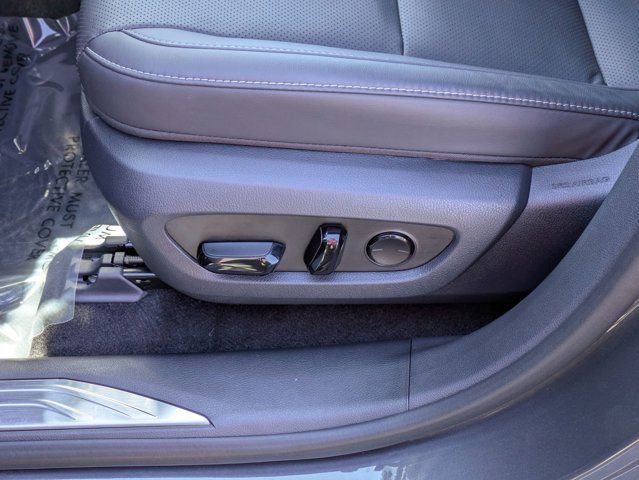 Used 2025 Lexus RX 350h w/ Convenience Package image 17