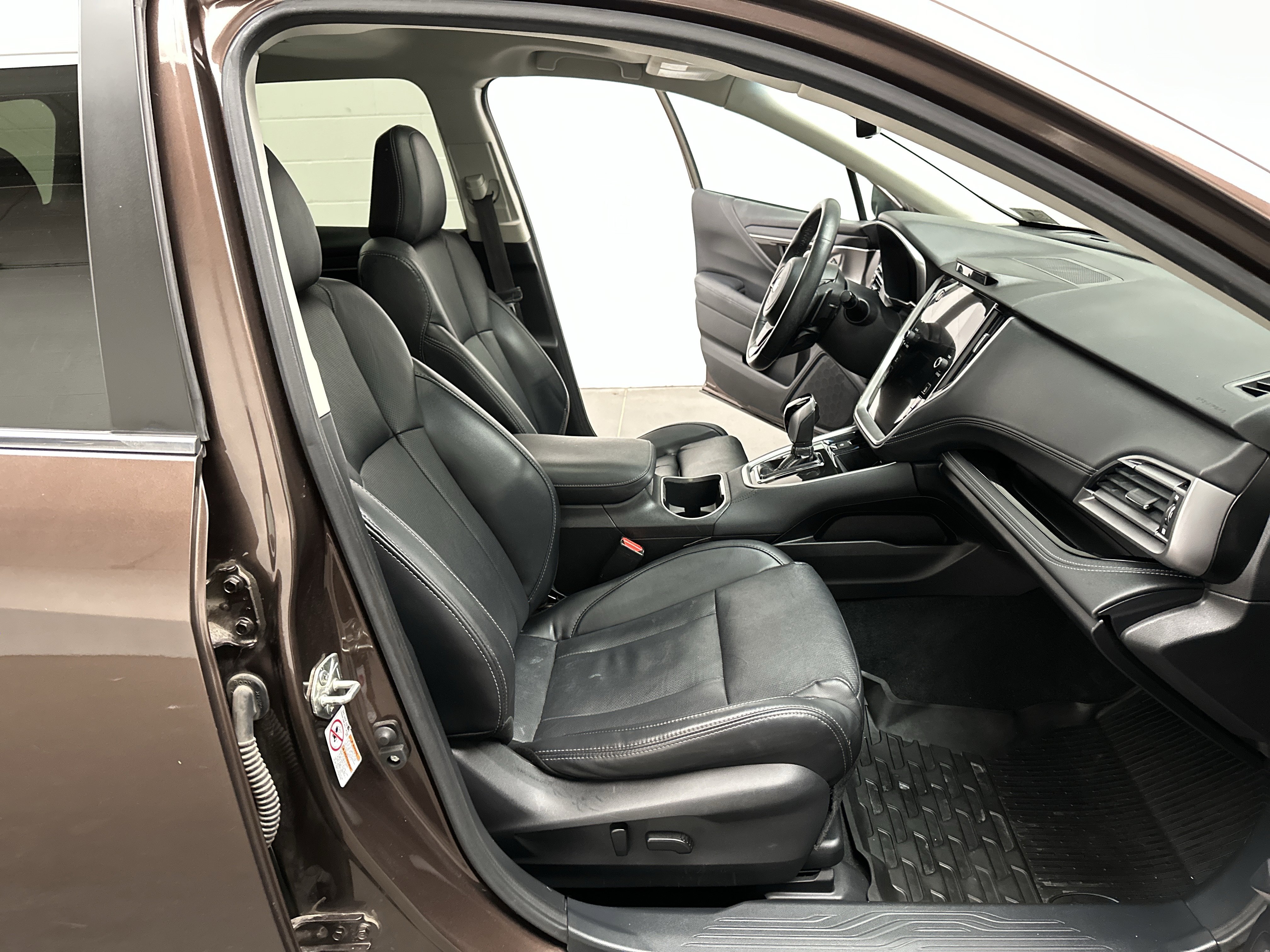 Used 2020 Subaru Outback Limited image 27