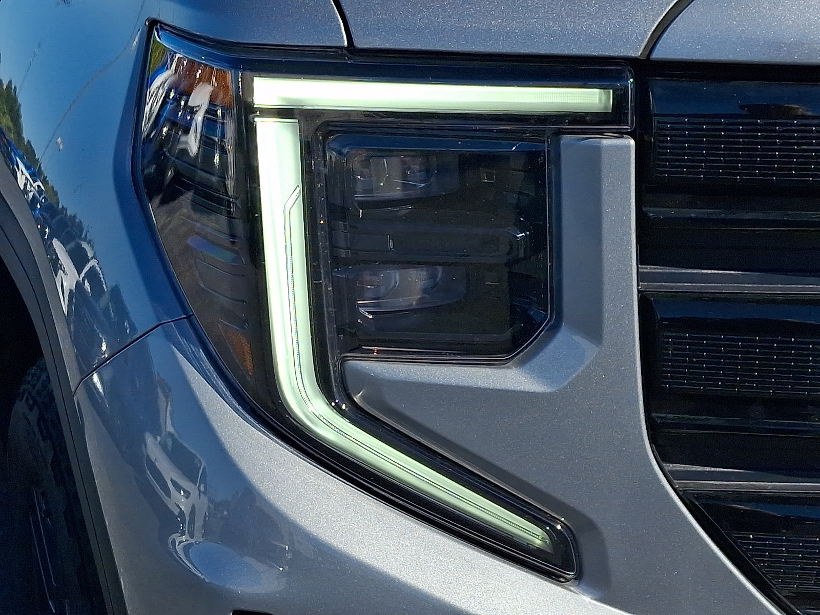Certified 2024 GMC Sierra 1500 Elevation AWD/4WD image 9