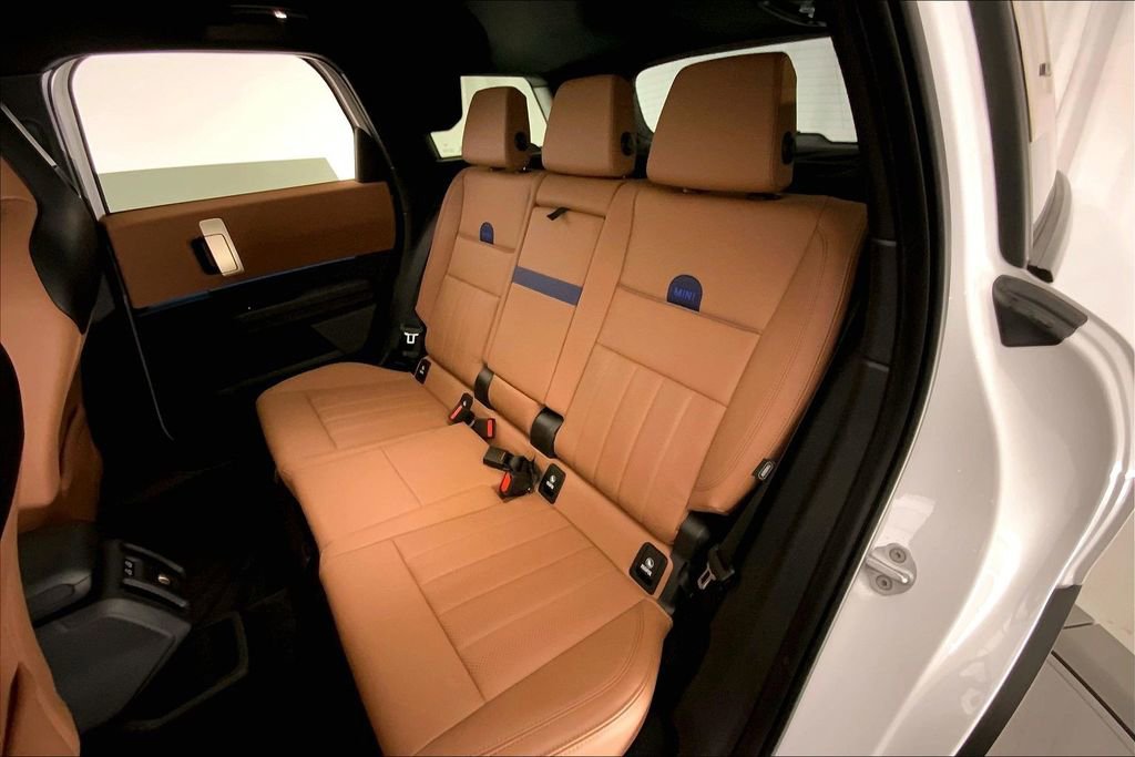 Used 2025 MINI Cooper Countryman S w/ Comfort Package Max image 14