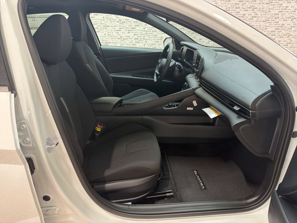 New 2026 Hyundai Elantra SEL Sport Premium FWD image 11