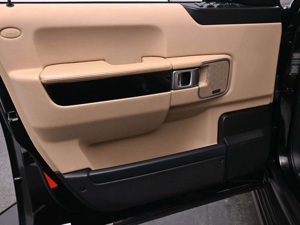 Used 2011 Land Rover Range Rover HSE LUX image 10