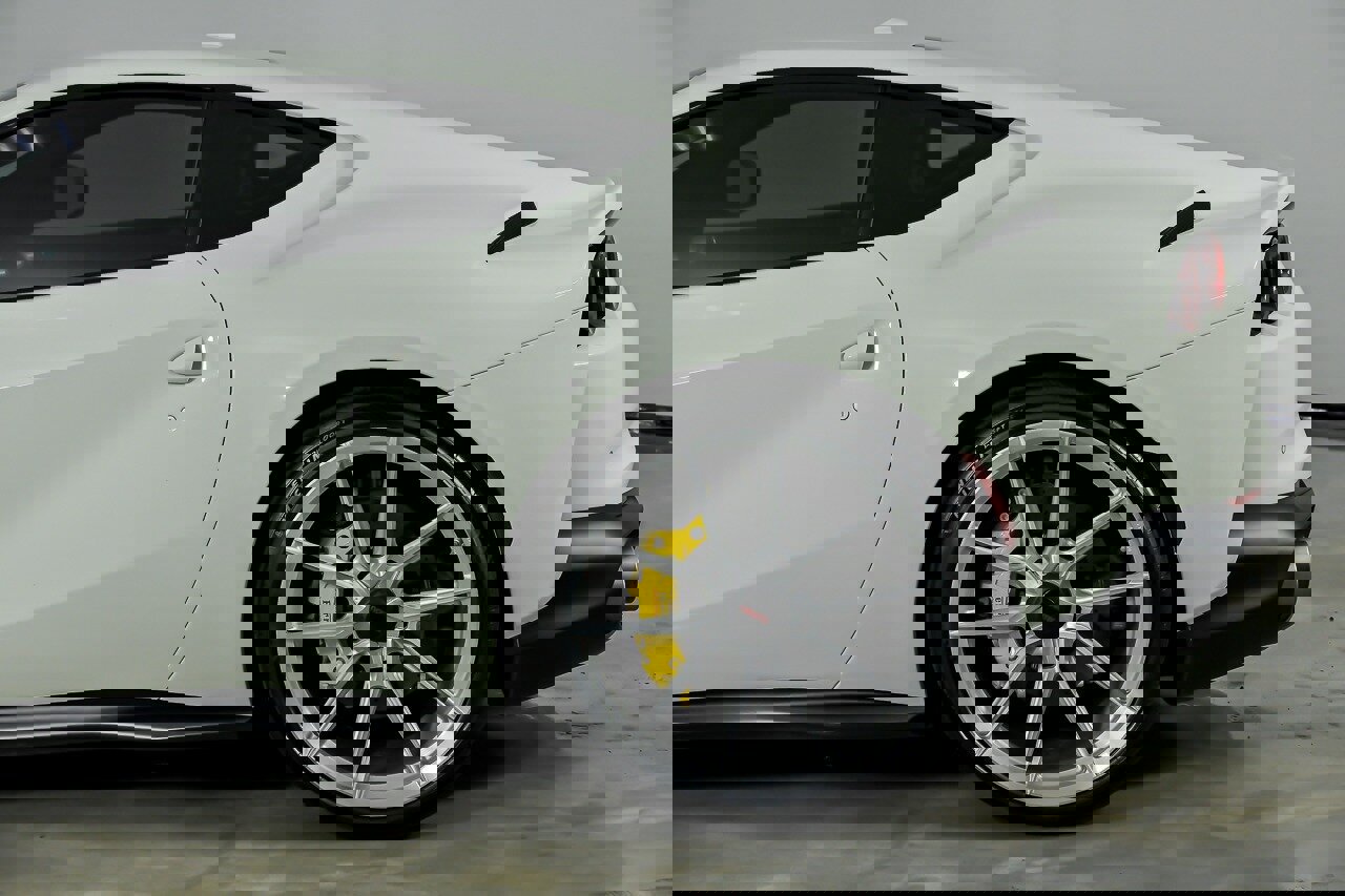 Used 2018 Ferrari 812 Superfast RWD image 9