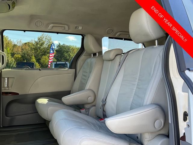 Used 2011 Toyota Sienna XLE image 13