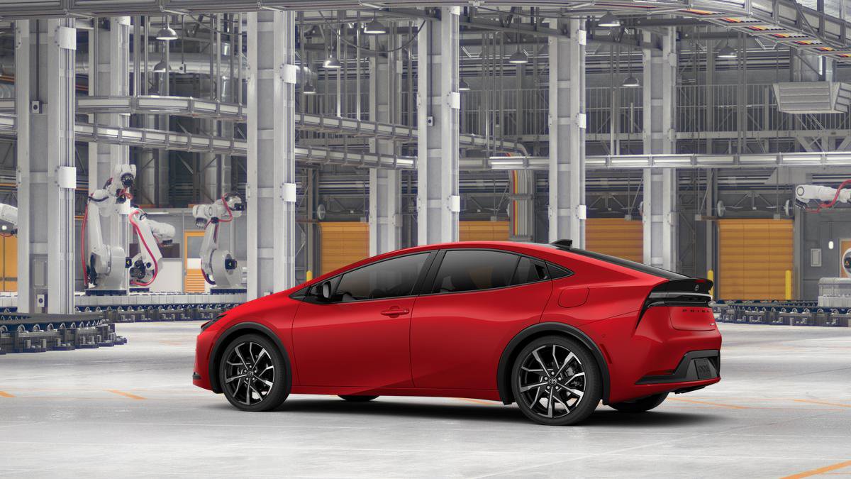 New 2026 Toyota Prius Plug-In Hybrid FWD image 5