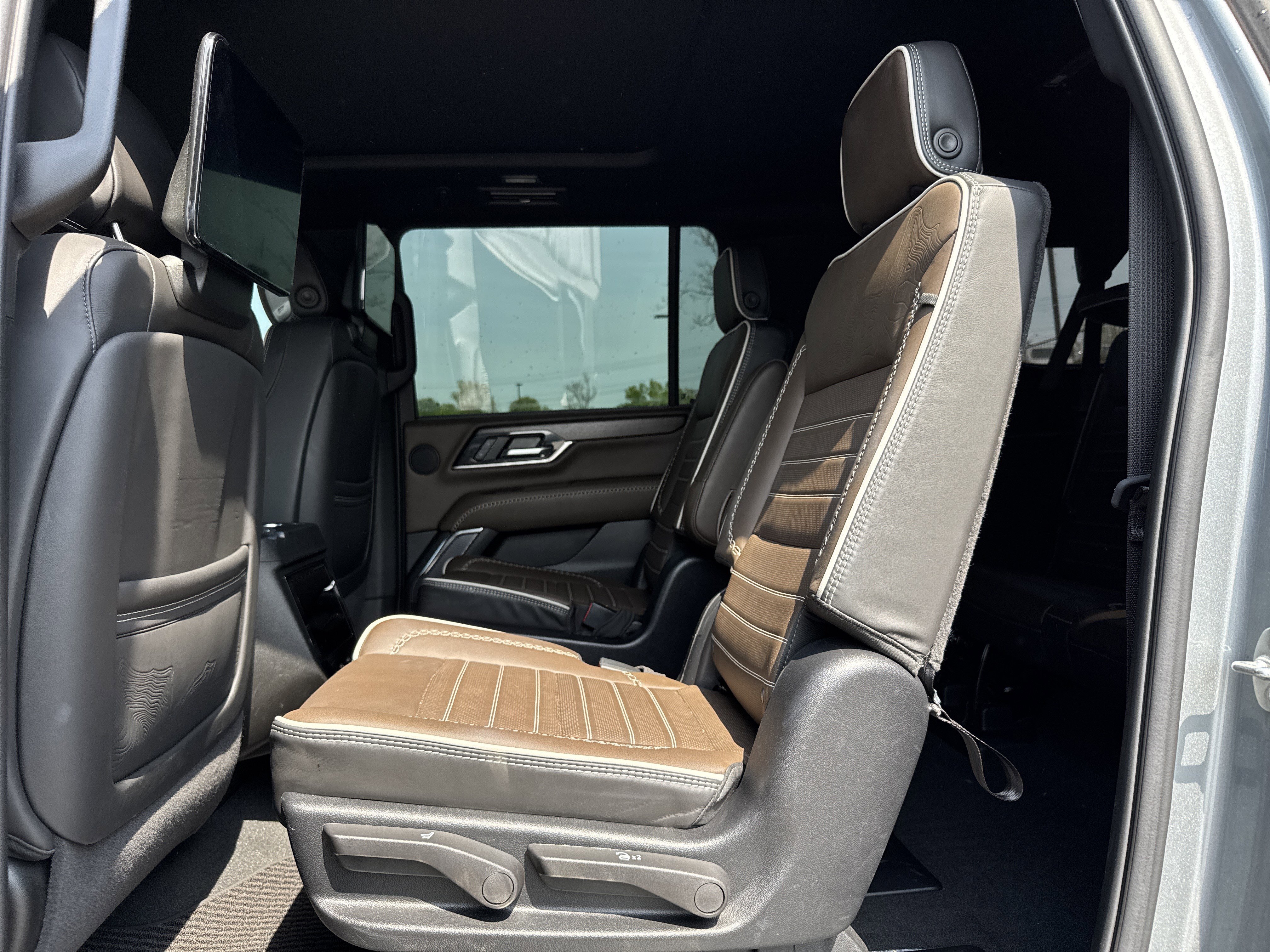 Used 2025 GMC Yukon XL Denali Ultimate image 33