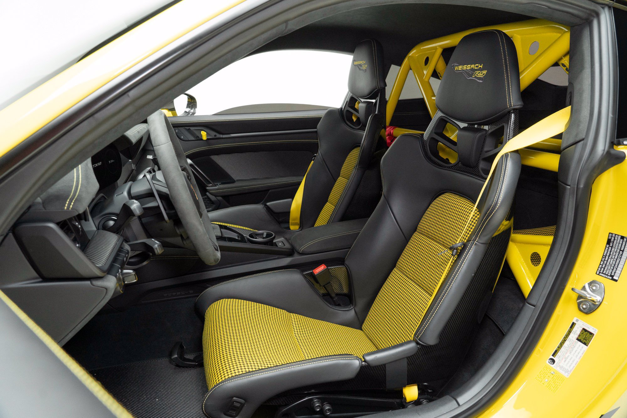 Used 2024 Porsche 911 GT3 RS RWD image 3