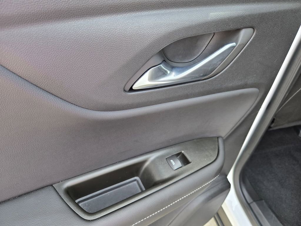 Used 2025 Chevrolet Blazer LT image 24