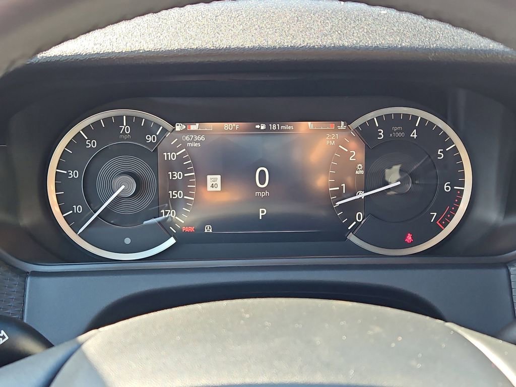 Used 2023 Land Rover Range Rover Velar R-Dynamic S image 34