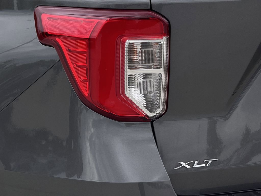 Used 2023 Ford Explorer XLT w/ Equipment Group 202A image 16