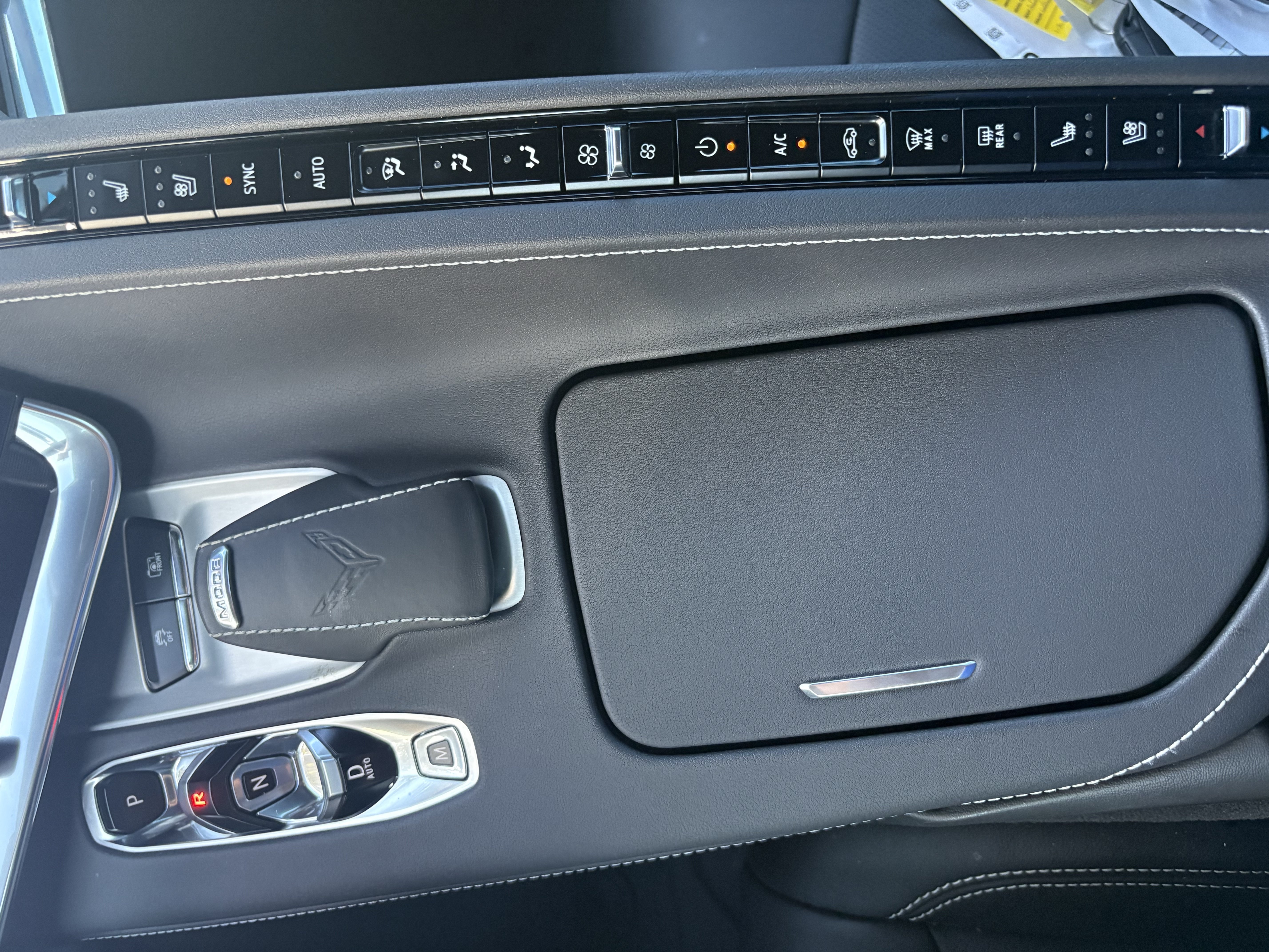 Used 2020 Chevrolet Corvette Stingray Preferred Cpe w/ 2LT Preferred Equipment Group RWD image 8