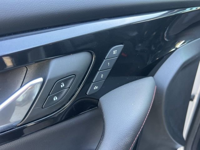 Used 2021 Chevrolet Blazer RS w/ Enhanced Convenience Package image 26