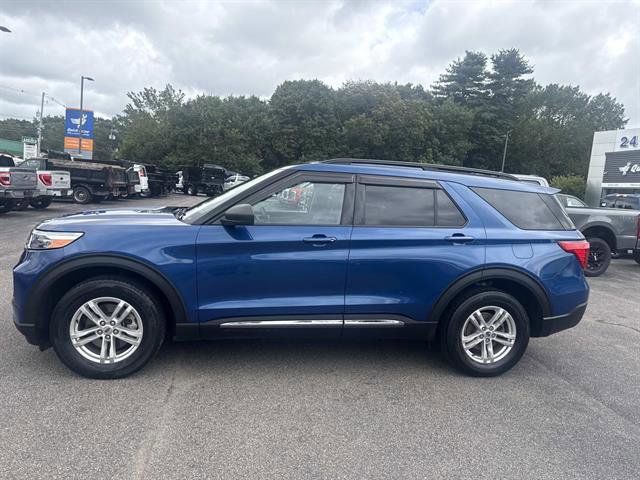 Certified 2022 Ford Explorer XLT image 2