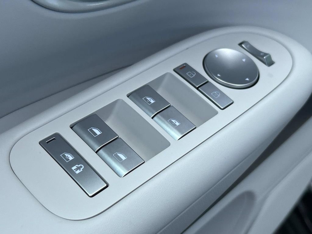 New 2026 Hyundai Ioniq 9 SE image 18