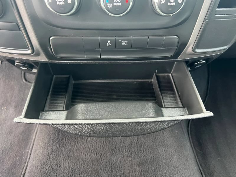 Used 2014 RAM 1500 ST w/ SXT Appearance Group AWD/4WD image 31