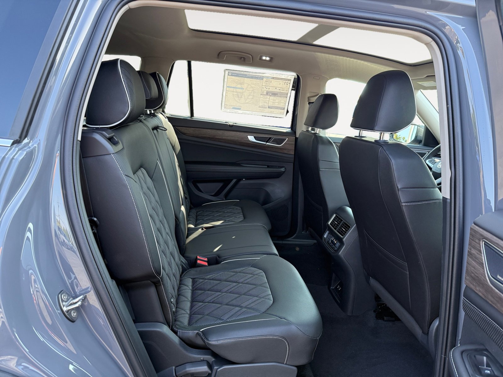 New 2026 Volkswagen Atlas SEL Premium R-Line image 18