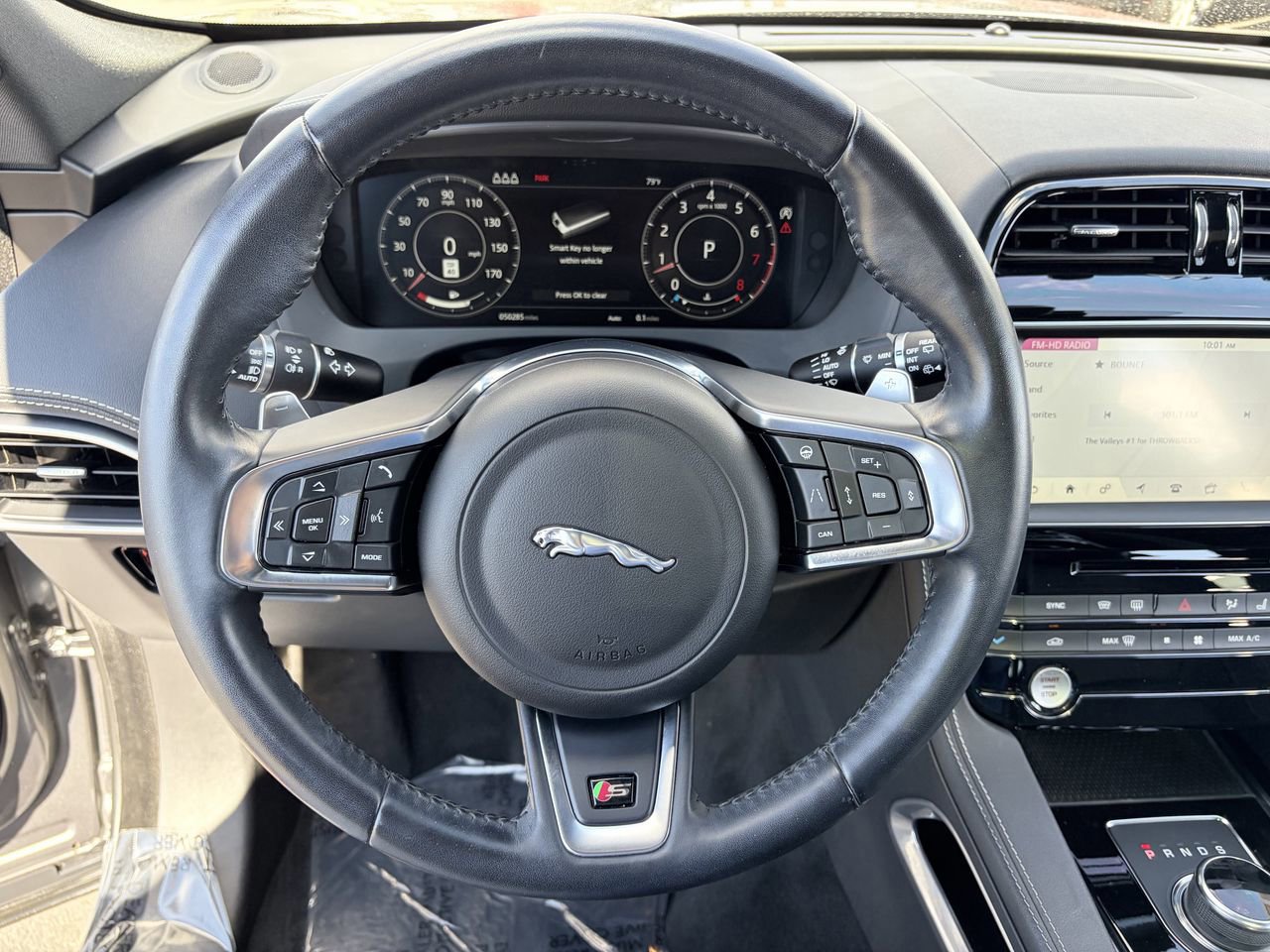 Used 2019 Jaguar F-PACE S image 21