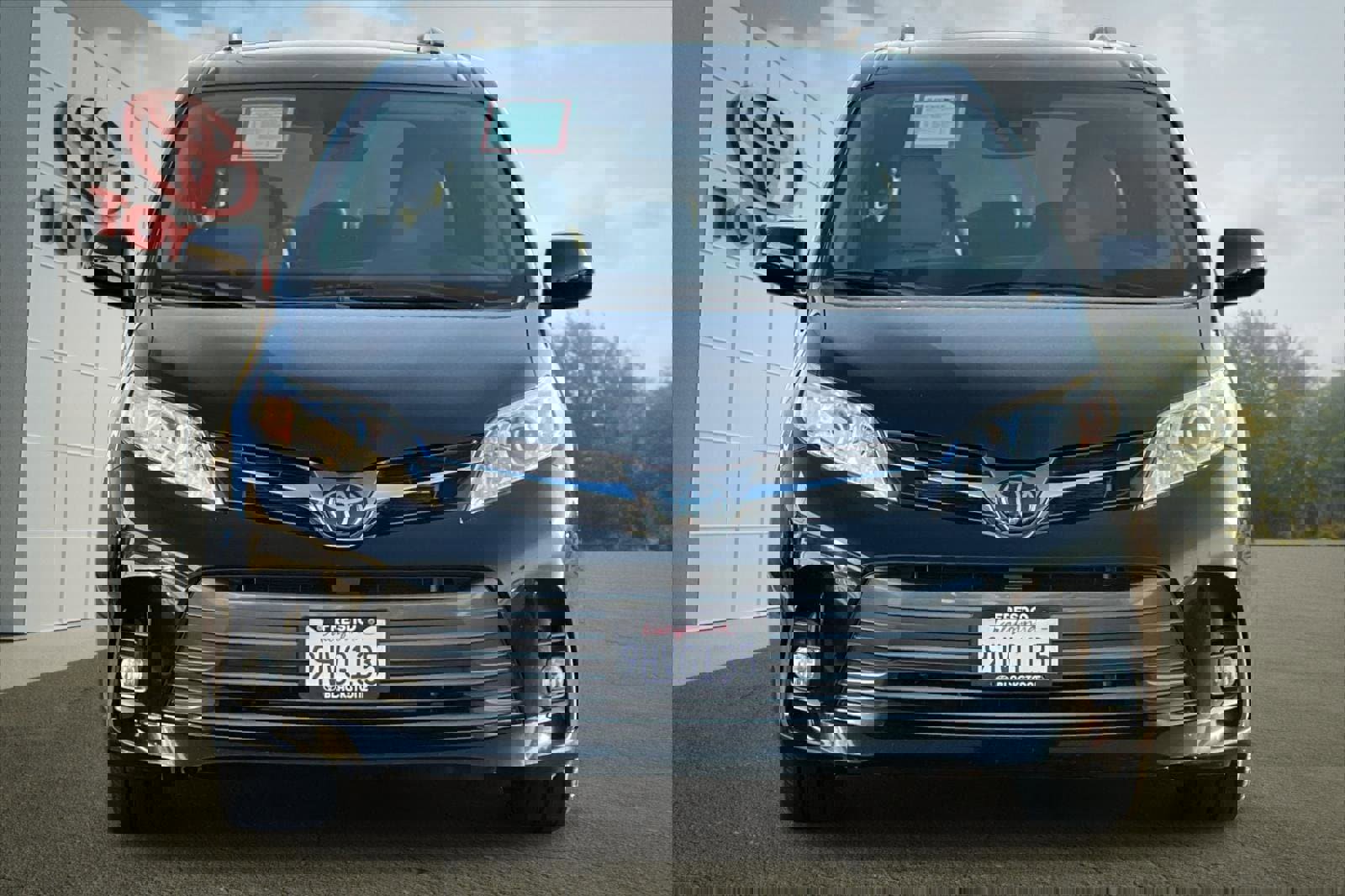 Used 2020 Toyota Sienna XLE image 8